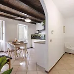 Holiday home The Boards House On - House Or Master Bedroom Only Dorio