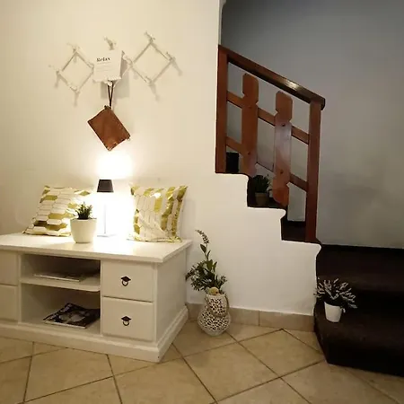 The Boards House On - House Or Master Bedroom Only Casa vacanze *