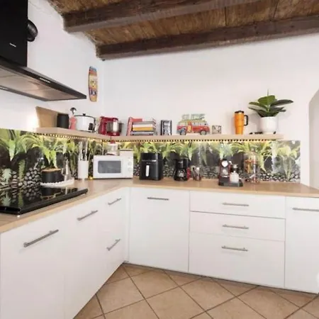 The Boards House On - House Or Master Bedroom Only Holiday home Dorio