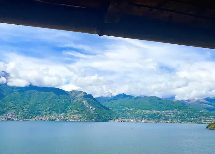 The Boards House On - House Or Master Bedroom Only *