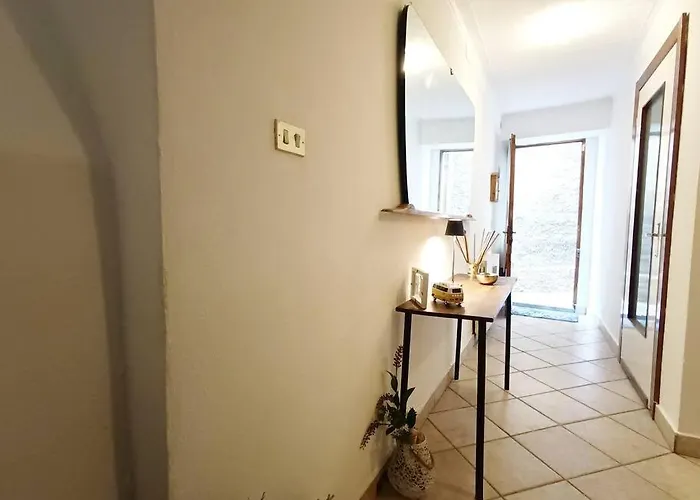 The Boards House On - House Or Master Bedroom Only Ferienhaus *