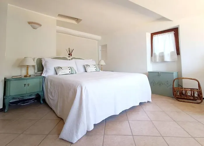 The Boards House On - House Or Master Bedroom Only * Dorio