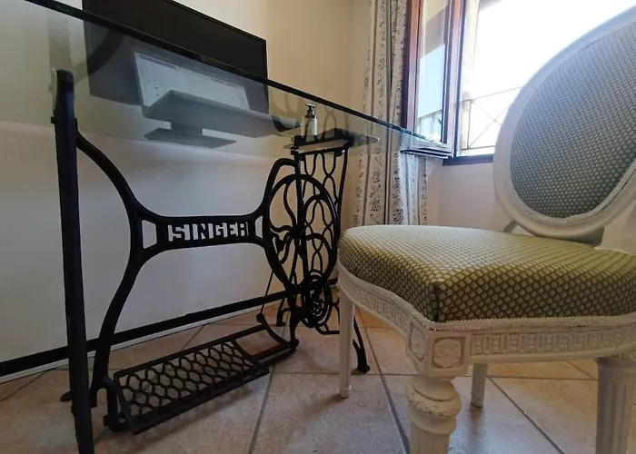 The Boards House On - House Or Master Bedroom Only