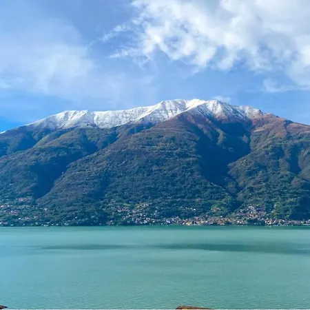 The Boards House On - House Or Master Bedroom Only *