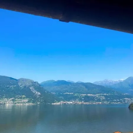 The Boards House On - House Or Master Bedroom Only *