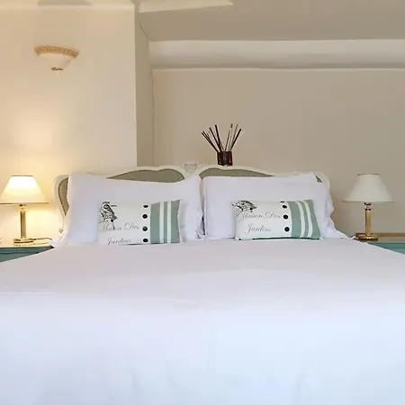 Feriehus The Boards House On - House Or Master Bedroom Only *