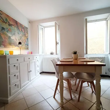 The Boards House On - House Or Master Bedroom Only *