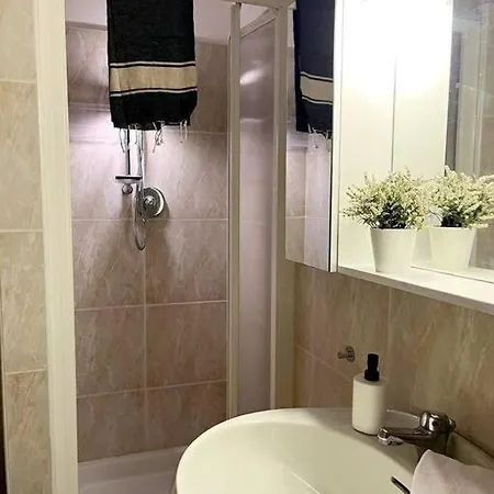 The Boards House On - House Or Master Bedroom Only