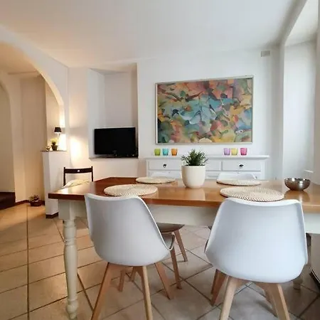 The Boards House On - House Or Master Bedroom Only